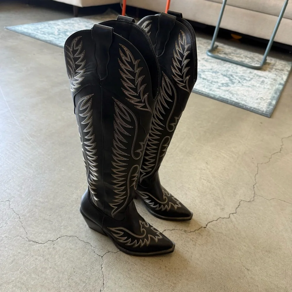 ASOS DESIGN / Chester contrast stitch western knee boot / black - Picture 8 of 17